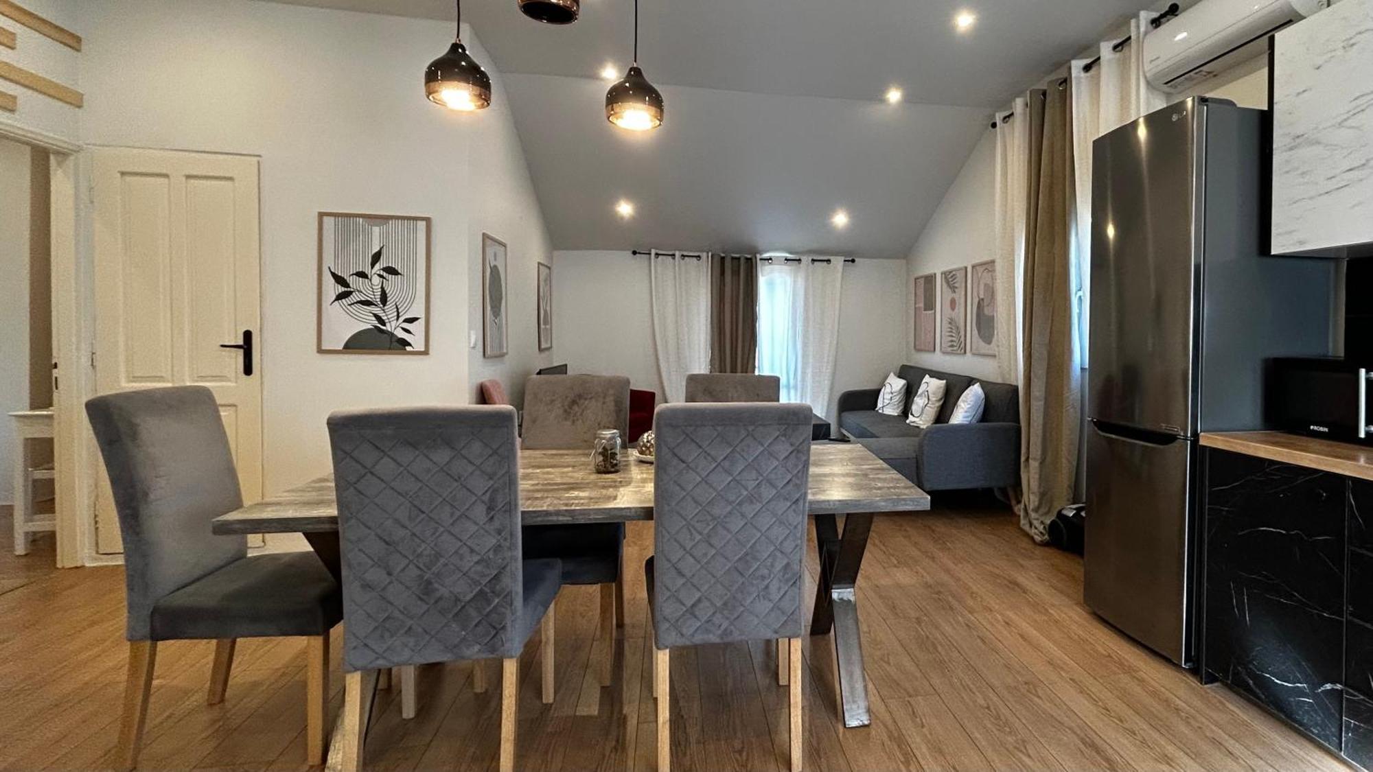 άνετο και πολυτελές οροφοδιαμέρισμα 2 Apartamento Chrissi Akti Chania